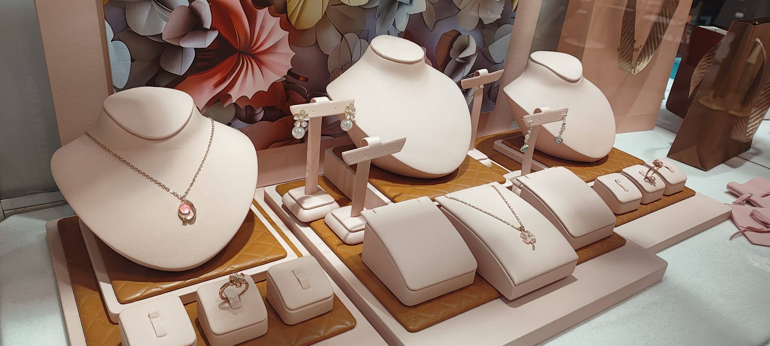 PU leather display set