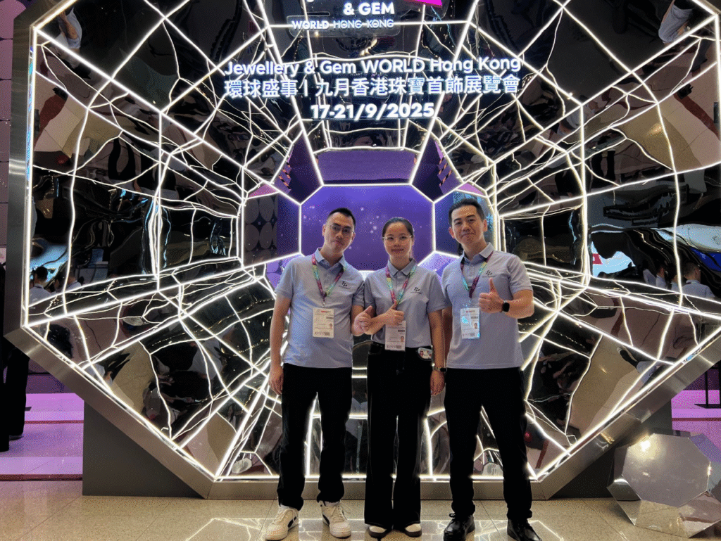 Winnerpak teammate at the Sep. HK Jewelry fair