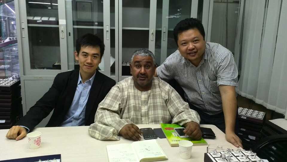 Canton Fair Customers visit Winnerpak for gift packaging projects cooperate