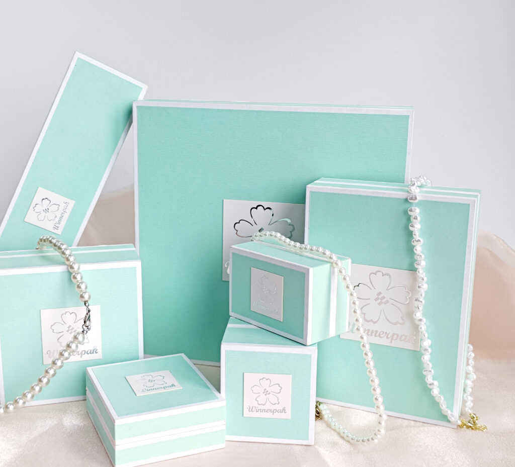 mint green box